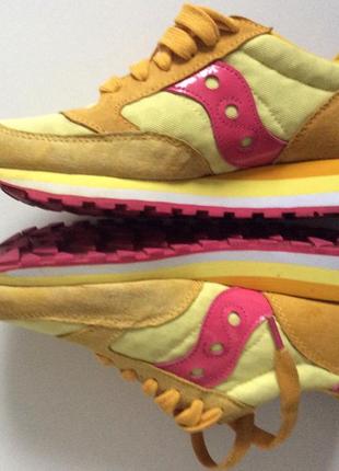 Кроссовки saucony