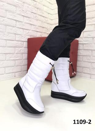 Женские кожаные сапоги дутики зима белые