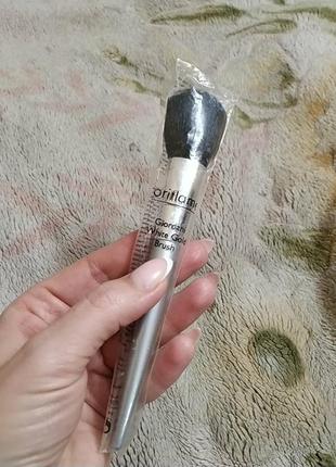 Кисть oriflame giordani white gold brush