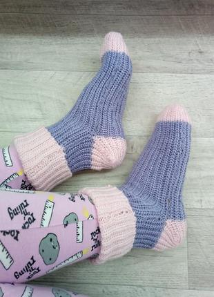 Вязаные фиолетовые носки1 фото