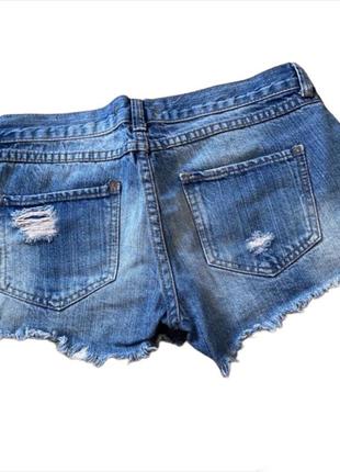 Джинсовые шорты