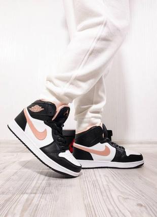 Жіночі кросівки nike air jordan retro 1 lowженские кроссовки найк аир джордан5 фото