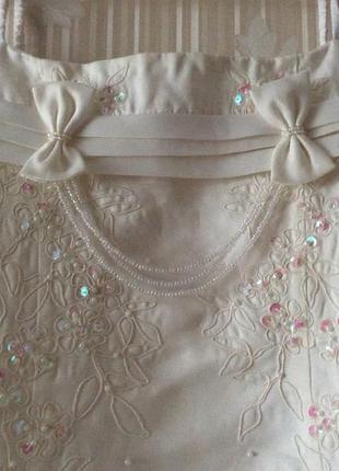 Нарядне плаття на дівчинку 146 см