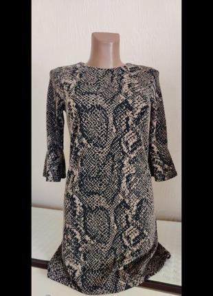 Стильное платье.