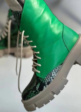 Эксклюзивные ботинки из натуральной итальянской кожи и замша женские зелёные3 фото