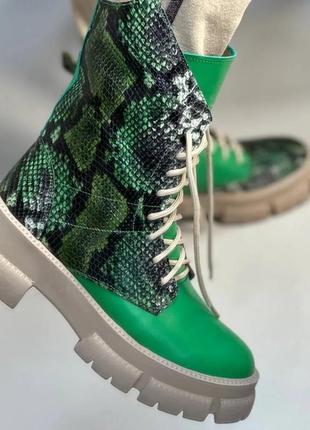 Эксклюзивные ботинки из натуральной итальянской кожи и замша женские зелёные1 фото