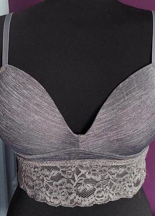 Стильный бюстгальтер топ з мереживом