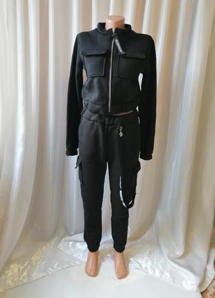 Тёплый спортивный прогулочный костюм на флисе укороченная кофта на змейке топ и штаны джоггеры карго8 фото