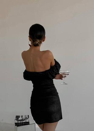 Короткое бархатное платье собрана рукава фонарики открытые плечи облегающее платье6 фото