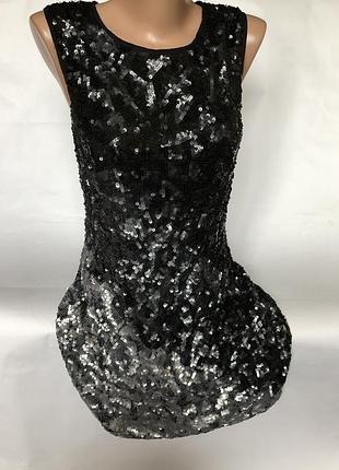 Шикарное платье в пайетках