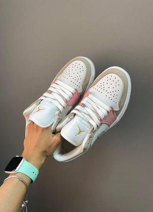 Жіночі кросівки nike air jordan retro 1 low женские кроссовки найк аир джордан