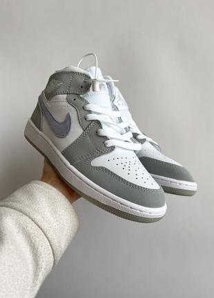 Женские высокие кожаные кроссовки nike air jordan retro #найк8 фото