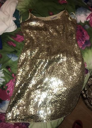 Новое шикарное брендовое с бирками платье в золотых паетках