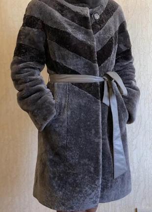 Шуба сіра мутон , воріт з норки