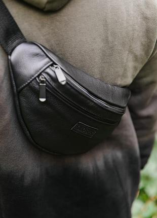 Кожаная бананка closer