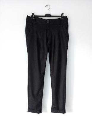Брюки актуальные черные-черные.