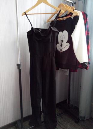 Красивый черный комбинезон размер с