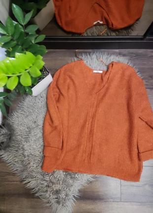 Тепла і приємна кофта пуловер