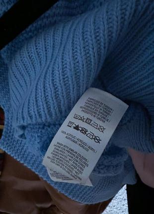 Свитер укороченный с разрезами на рукавах3 фото