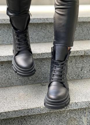 Зимние женские кожаные ботинки берцы с шерстью натуральная кожа теплые черные сапоги милитари зима2 фото