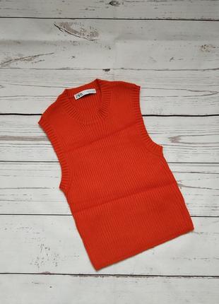 Яскрава жилетка від zara