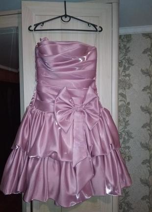 Розовое платье с корсетом1 фото