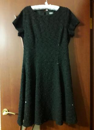 Черное  платье  с паетками