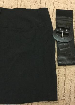 Черная офисная юбка карандаш футляр  с поясом clockhouse