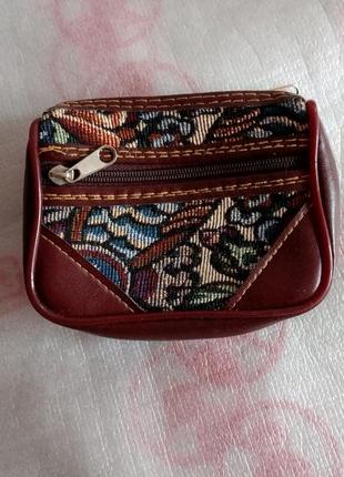 Косметичка небольшая