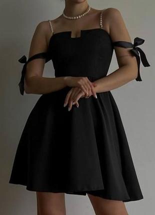 Розкішна чорна сукня зі спущеними плечиками🖤