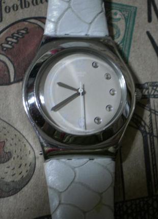 женские наручные часы Swatch свотч