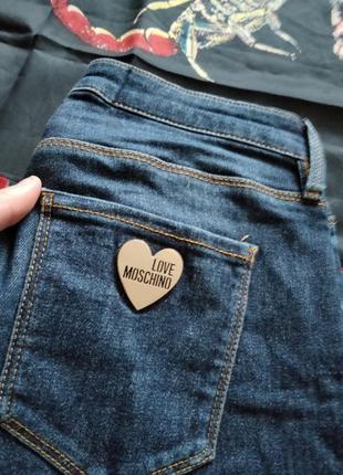 Женские джинсы от бренда moschino2 фото
