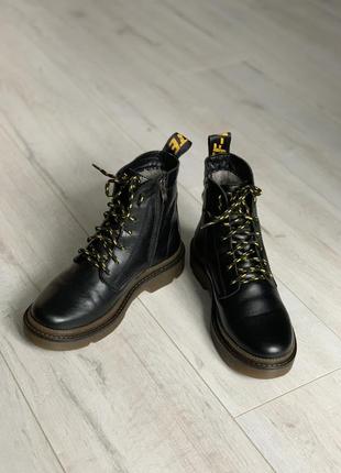 Зимові шкіряні черевики ботинки з набивною овчиною