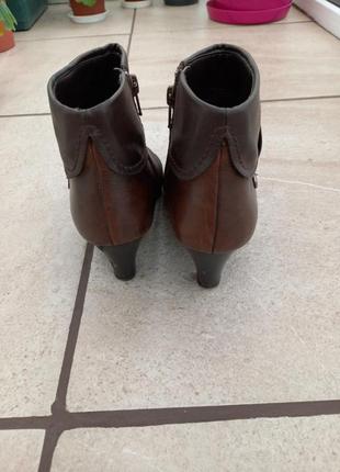 Ботинки caravelle кожаные коричневые ботинки сапожки на каблуке5 фото