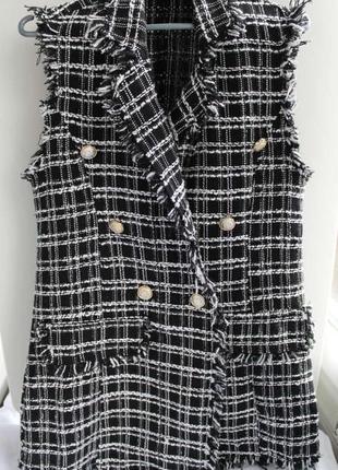 Твідова безрукавка дуже крута