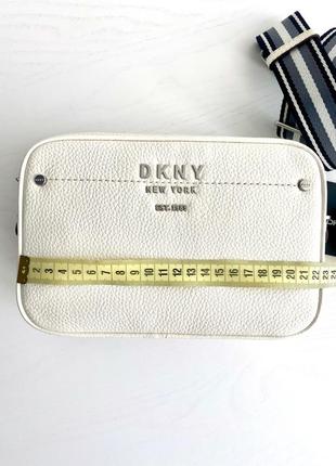 Женская брендовая кожаная сумочка dkny thompson camera bag сумка кроссбоди оригинал кожа дкну на подарок жене подарок девушке8 фото