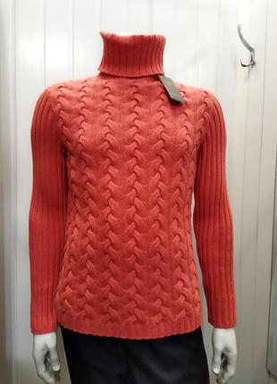 Коралловый теплый гольф