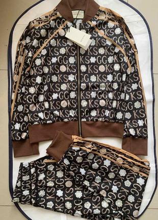 Спортивный костюм брючный костюм — цена 650 грн в каталоге Спортивные  костюмы ✓ Купить женские вещи по доступной цене на Шафе | Украина #62621944