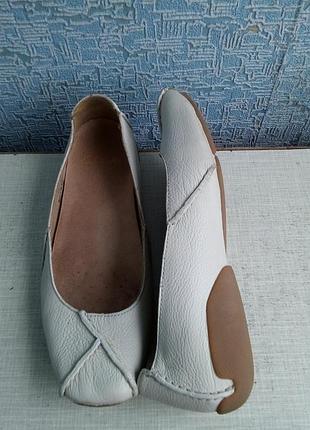 Крутые кожаные мокасины балетки clarks.