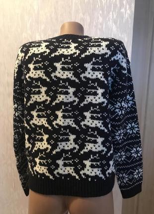 Крутой свитер в принт с оленями 12 розміру