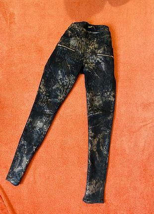 Джинси , джегінси