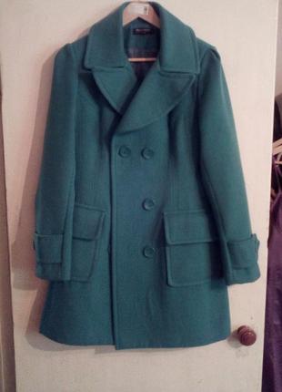 Пальто зеленого кольору2 фото