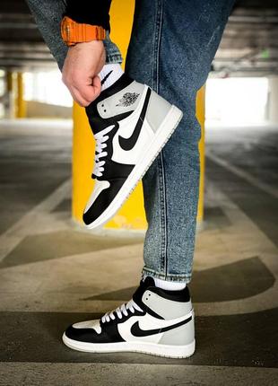 Кроссовки nike air jordan 1 retro white black grey4 фото