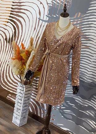 Вечернее платье