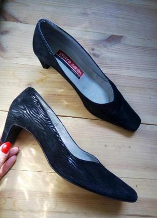 38р красивые винтажные чёрные замшевые туфли в принт pierre cardin ❤️3 фото