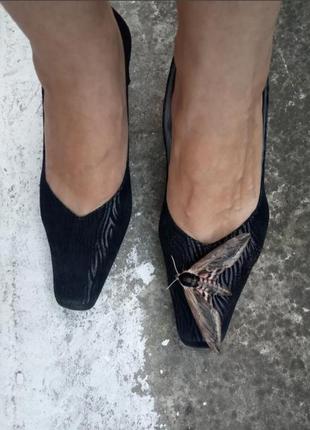 38р красивые винтажные чёрные замшевые туфли в принт pierre cardin ❤️6 фото