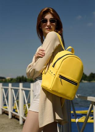Жіночий рюкзак жовтий1 фото