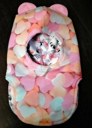 Двусторонняя трикотажная шапка-шлем.