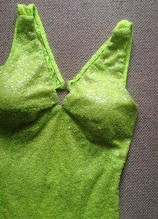 Платье в новом состоянии паетки и кружево