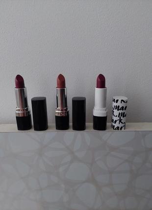 Зволожуюча губна помада ультра та mark avon 3,6 грам